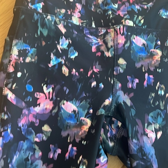 RBX ultra hold cropped leggings XS extra small pockets new floral abstract crop - Picture 6 of 14